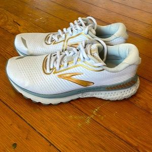 Brooks Adrenaline GTS